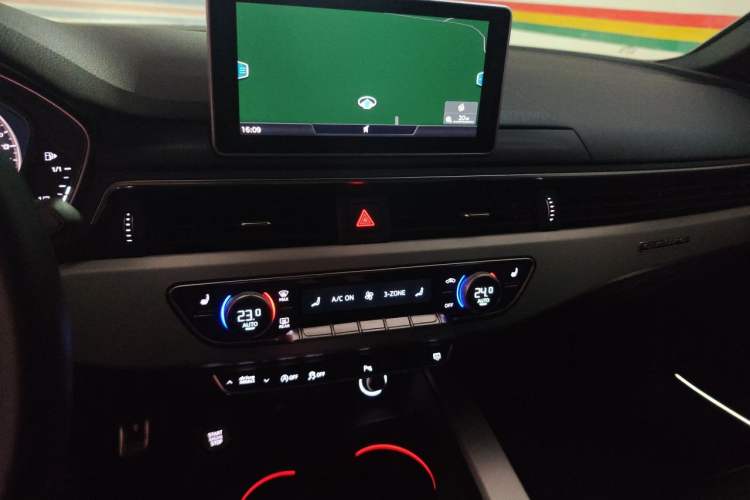 Used Audi S4 2018 S4 3.0TFSI Audio And AC Panel
