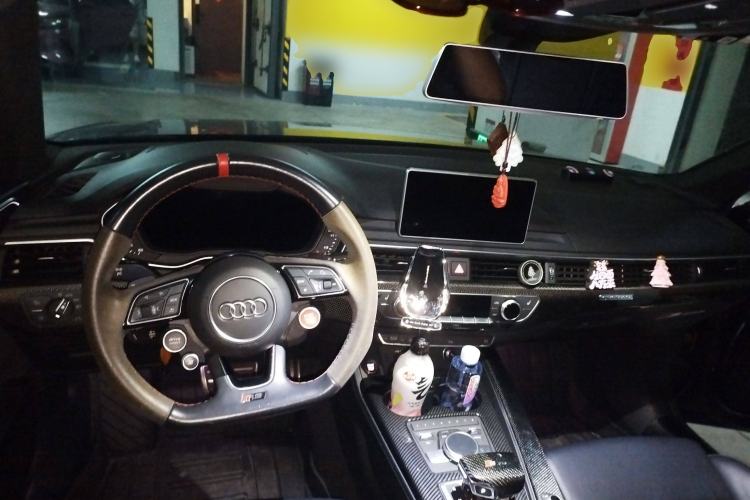 Used Audi S4 2018 S4 3.0TFSI Center Console