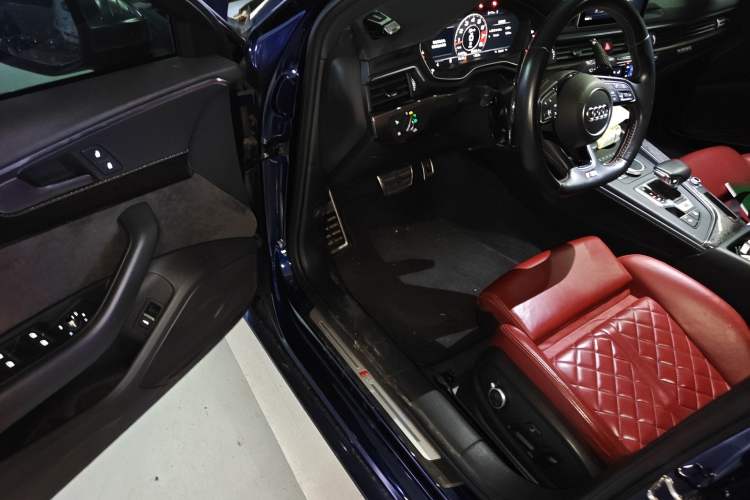 Used Audi S4 2018 S4 3.0TFSI Driver Seat