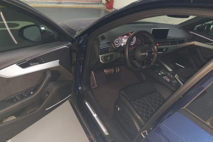 Used Audi S4 2018 S4 3.0TFSI Driver Seat