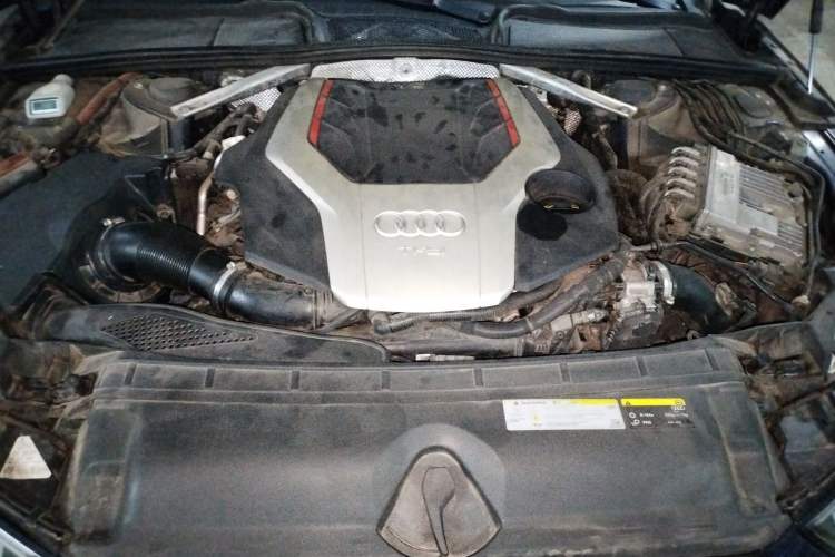 Used Audi S4 2018 S4 3.0TFSI Engine Bay