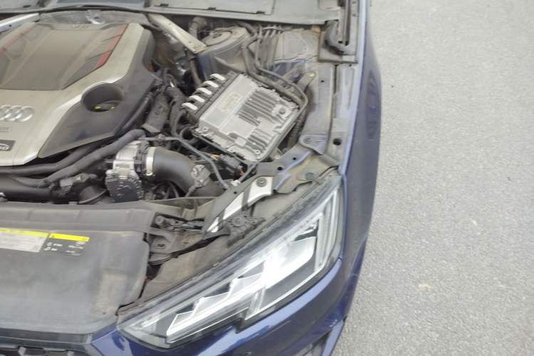Used Audi S4 2018 S4 3.0TFSI Engine Bay Left