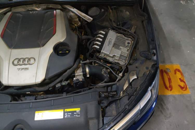 Used Audi S4 2018 S4 3.0TFSI Engine Bay Left