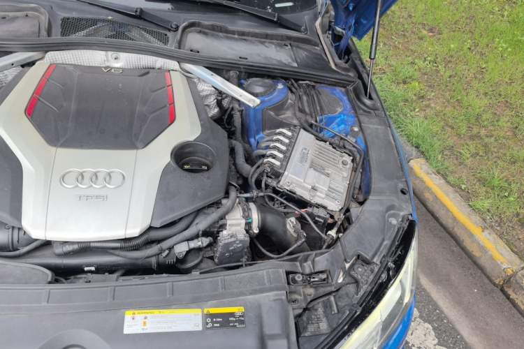Used Audi S4 2018 S4 3.0TFSI Engine Bay Left