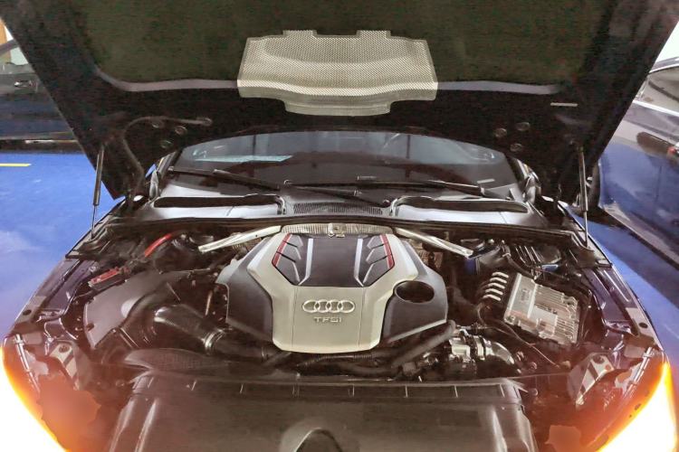 Used Audi S4 2018 S4 3.0TFSI Engine Bay