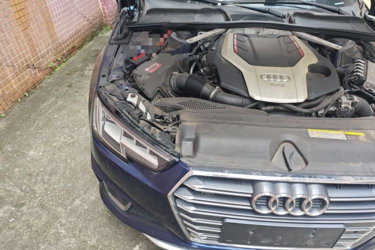 Used Audi S4 2018 S4 3.0TFSI Engine Bay Right