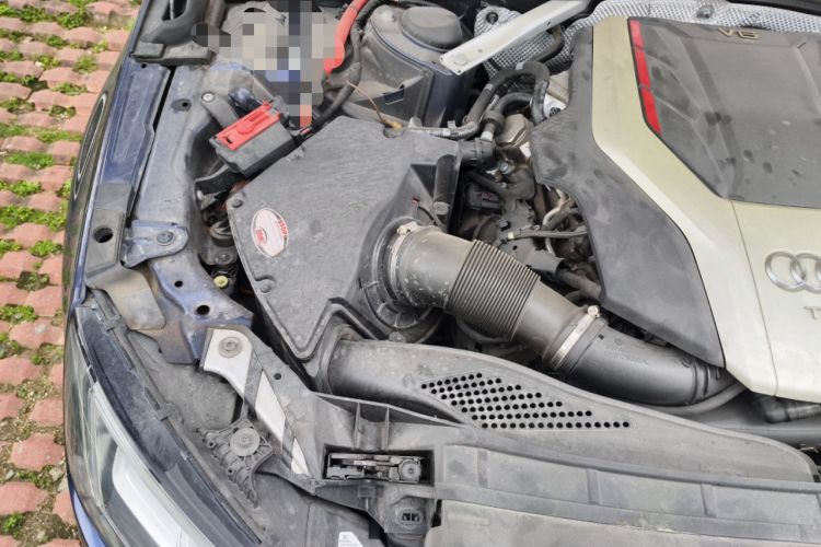 Used Audi S4 2018 S4 3.0TFSI Engine Bay Right