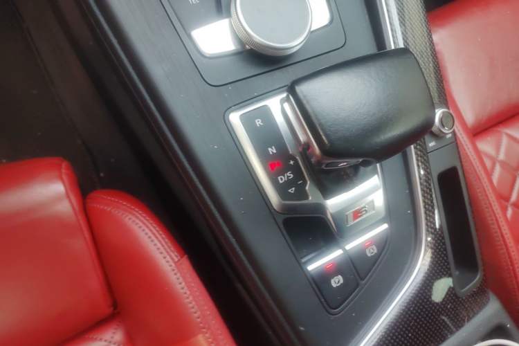 Used Audi S4 2018 S4 3.0TFSI Gear Lever