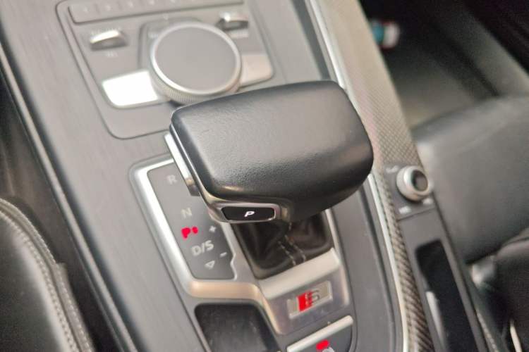 Used Audi S4 2018 S4 3.0TFSI Gear Lever