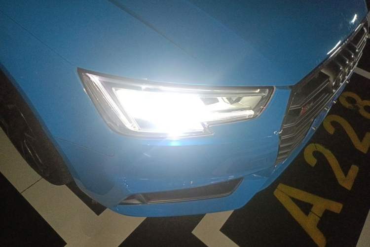Used Audi S4 2018 S4 3.0TFSI Right Front Headlight