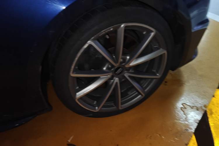 Used Audi S4 2018 S4 3.0TFSI Right Front Wheel Hub