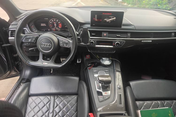Used Audi S4 2018 S4 3.0TFSI Center Console