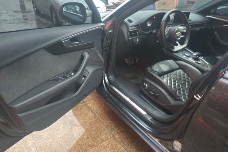 Used Audi S4 2018 S4 3.0TFSI Driver Seat