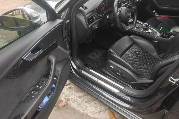 Used Audi S4 2018 S4 3.0TFSI Driver Seat