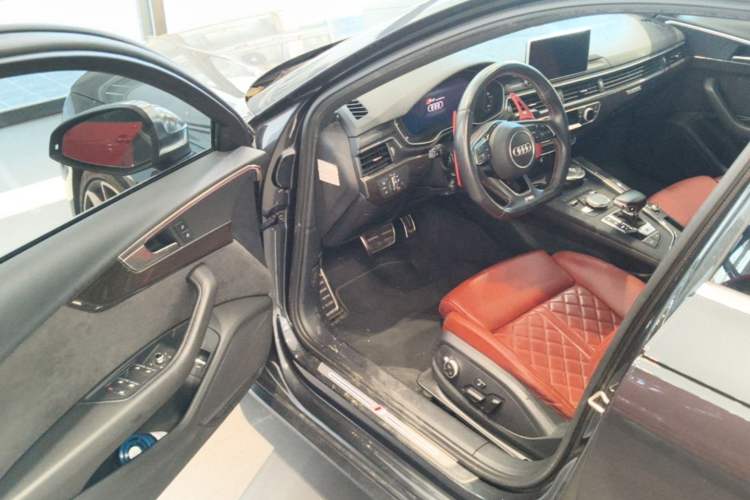 Used Audi S4 2018 S4 3.0TFSI Driver Seat