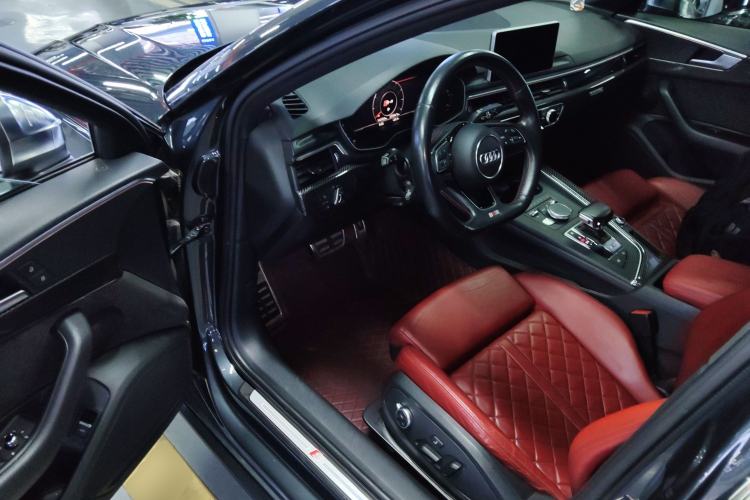 Used Audi S4 2018 S4 3.0TFSI Driver Seat