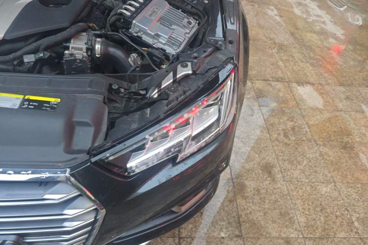Used Audi S4 2018 S4 3.0TFSI Engine Bay Left