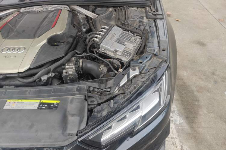 Used Audi S4 2018 S4 3.0TFSI Engine Bay Left