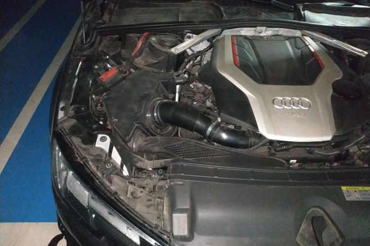 Used Audi S4 2018 S4 3.0TFSI Engine Bay Right