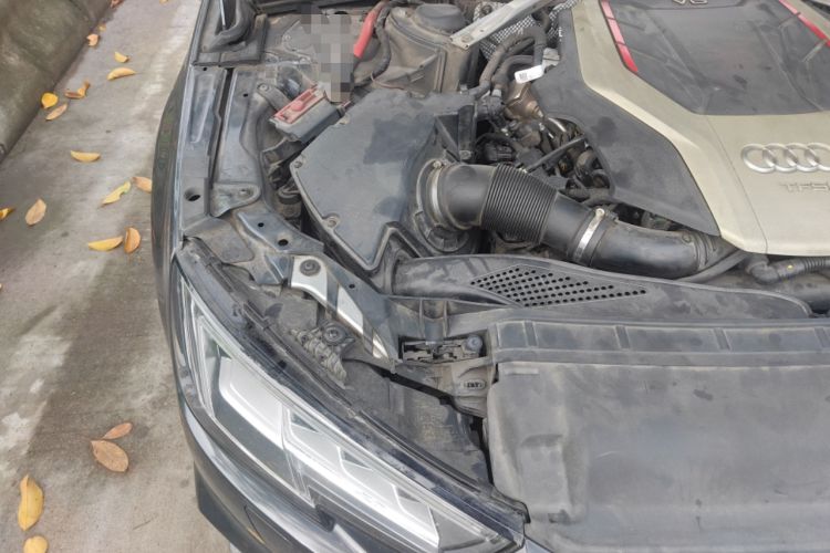 Used Audi S4 2018 S4 3.0TFSI Engine Bay Right