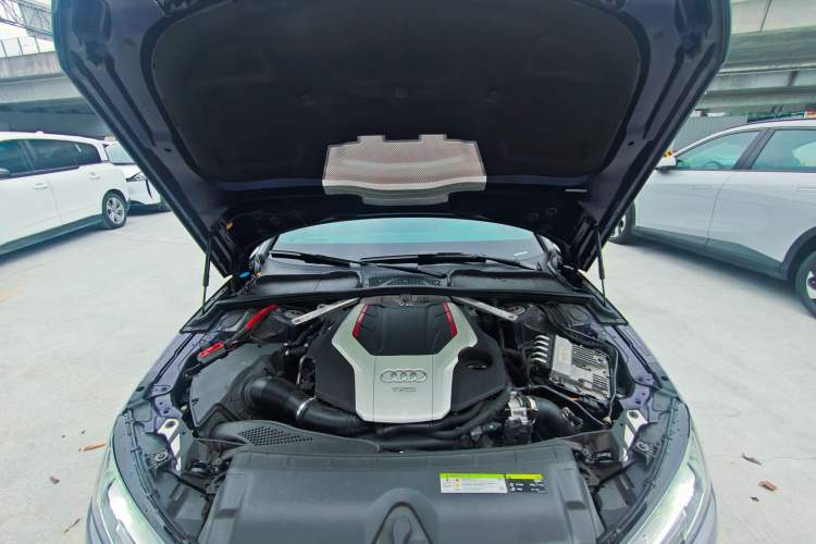 Used Audi S4 2018 S4 3.0TFSI Engine Bay