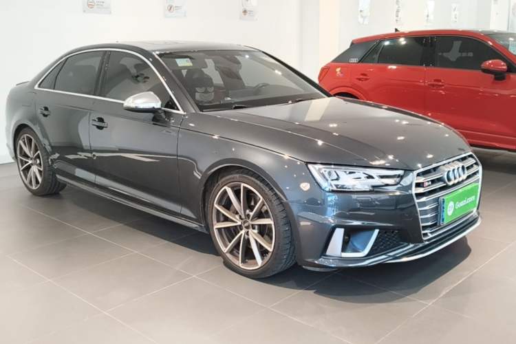 Used Audi S4 2018 S4 3.0TFSI Front Right 45 Deg
