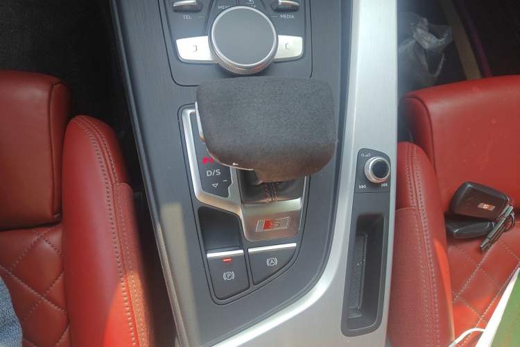 Used Audi S4 2018 S4 3.0TFSI Gear Lever