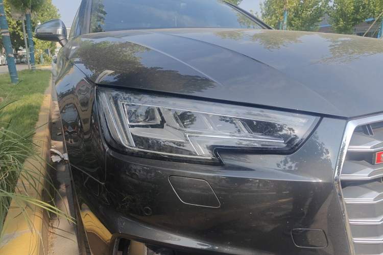 Used Audi S4 2018 S4 3.0TFSI Right Front Headlight