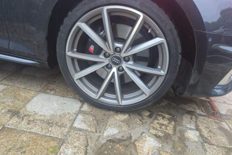 Used Audi S4 2018 S4 3.0TFSI Right Front Wheel Hub