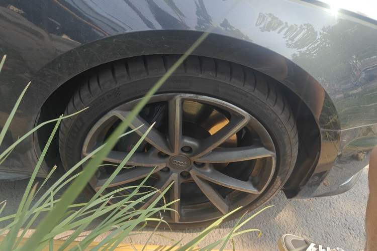 Used Audi S4 2018 S4 3.0TFSI Right Front Wheel Hub