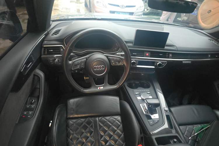 Used Audi S4 2018 S4 3.0TFSI Steering Wheel