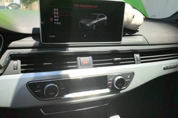 Used Audi S4 2018 S4 3.0TFSI Audio And AC Panel