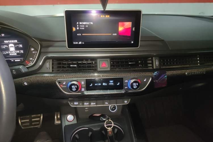 Used Audi S4 2018 S4 3.0TFSI Audio And AC Panel