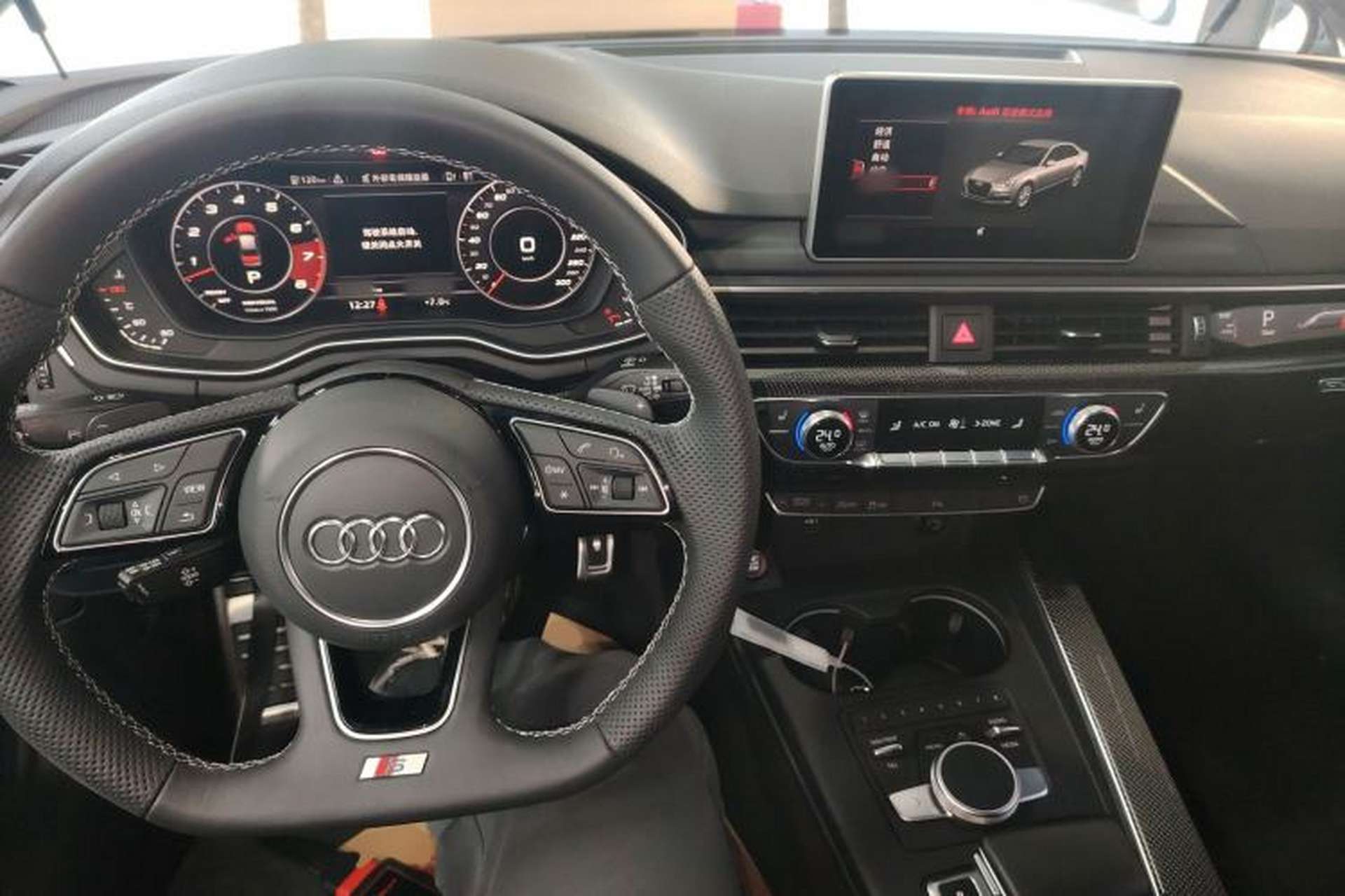 Used Audi S4 2018 S4 3.0TFSI Center Console
