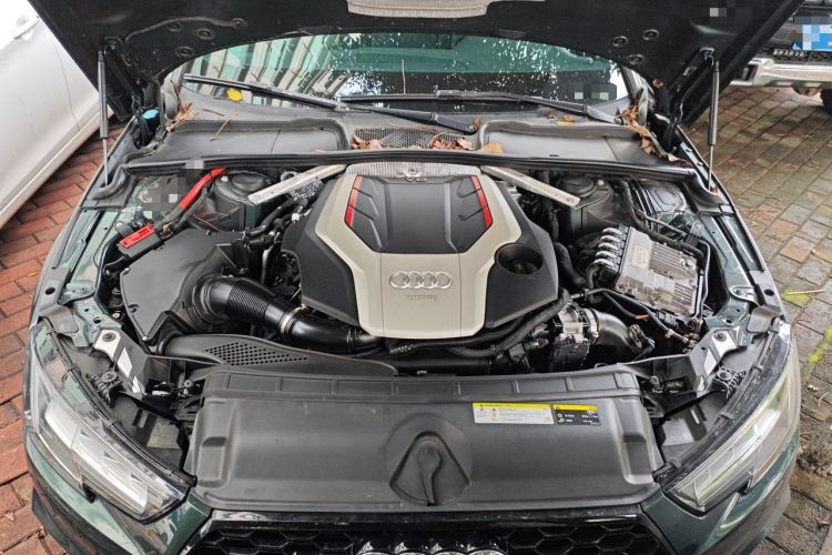 Used Audi S4 2018 S4 3.0TFSI Engine Bay