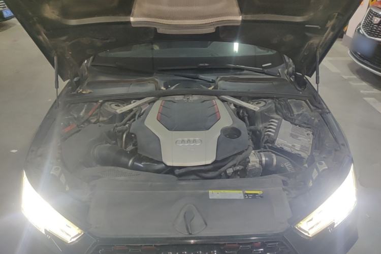 Used Audi S4 2018 S4 3.0TFSI Engine Bay