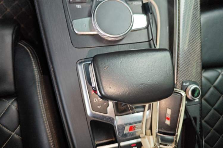 Used Audi S4 2018 S4 3.0TFSI Gear Lever