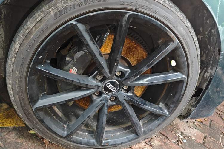 Used Audi S4 2018 S4 3.0TFSI Right Front Wheel Hub