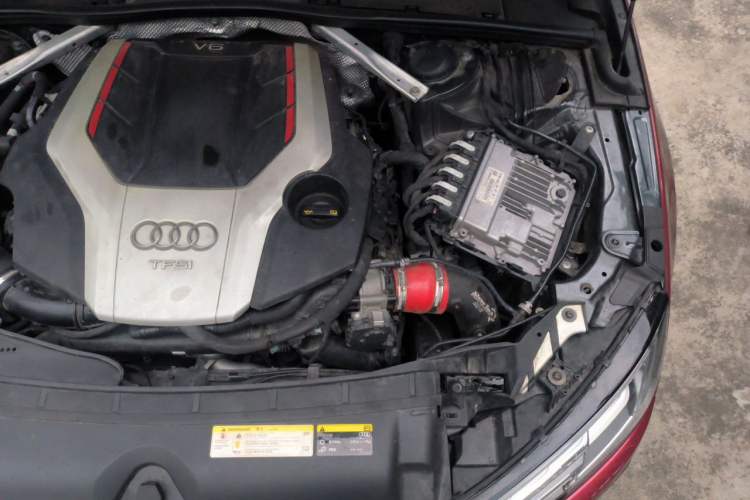 Used Audi S4 2018 S4 3.0TFSI Engine Bay Left