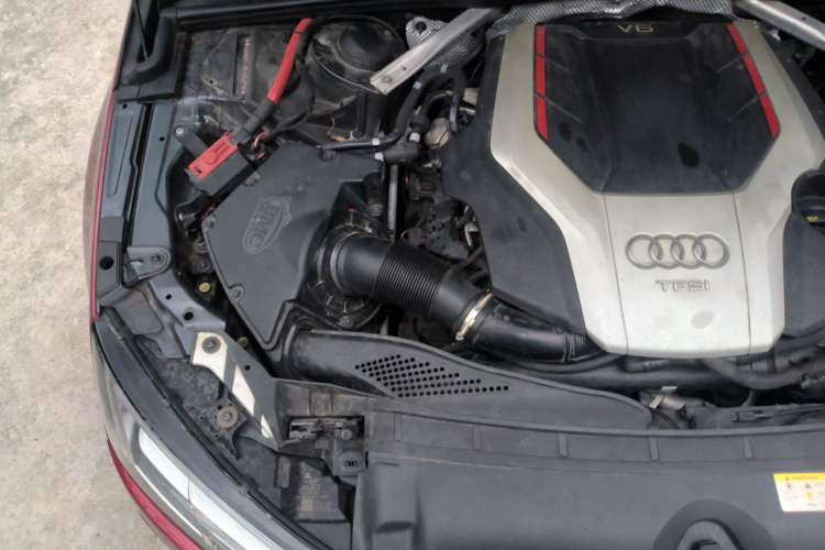 Used Audi S4 2018 S4 3.0TFSI Engine Bay Right