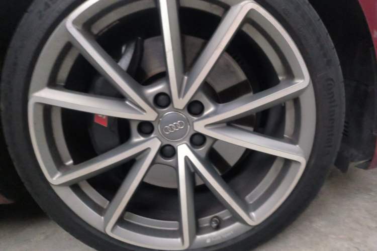 Used Audi S4 2018 S4 3.0TFSI Right Front Wheel Hub