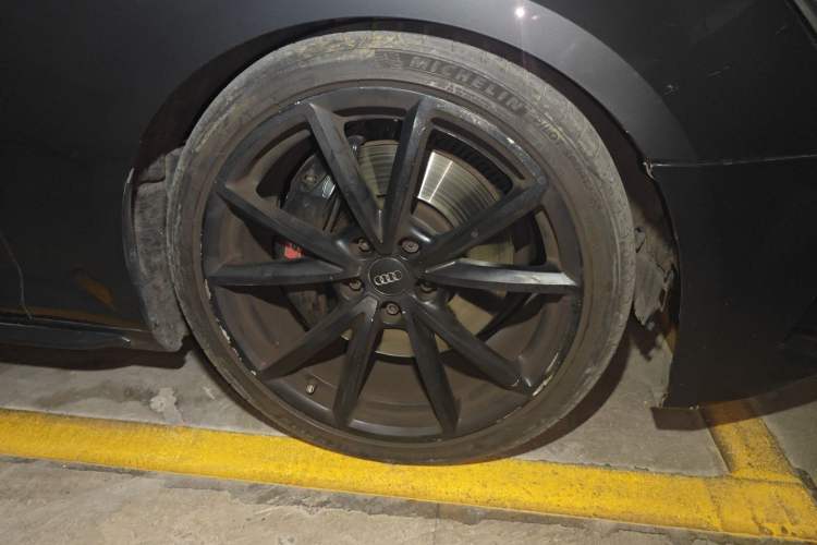 Used Audi S4 2018 S4 3.0TFSI Right Front Wheel Hub