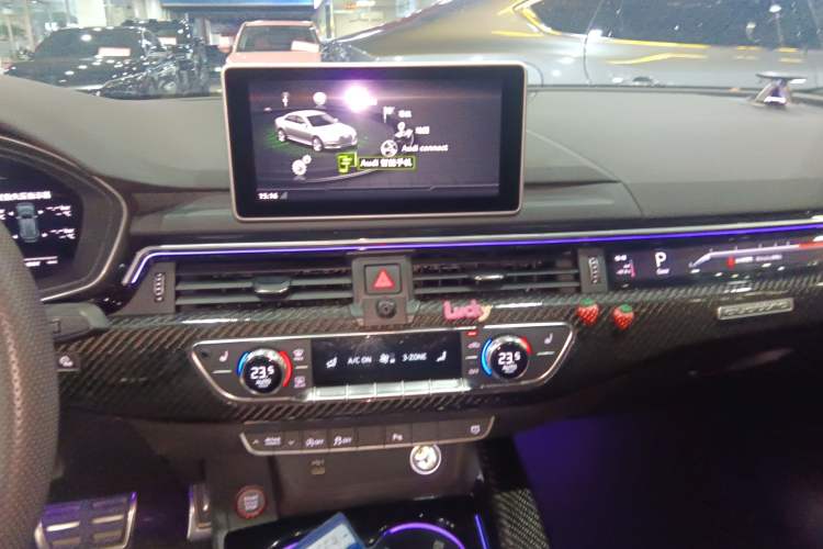 Used Audi S4 2018 S4 3.0TFSI Audio And AC Panel