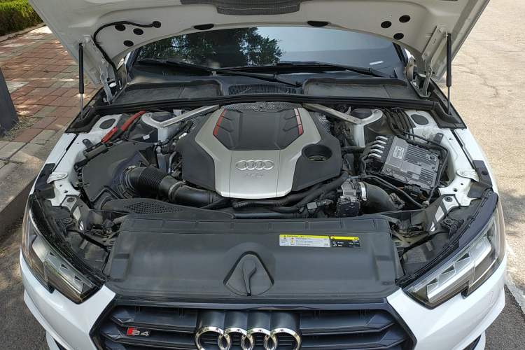 Used Audi S4 2018 S4 3.0TFSI Engine Bay
