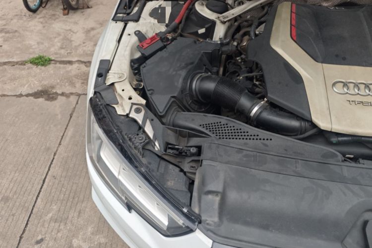 Used Audi S4 2018 S4 3.0TFSI Engine Bay Right