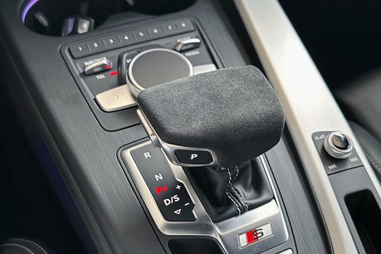 Used Audi S4 2018 S4 3.0TFSI Interior 7