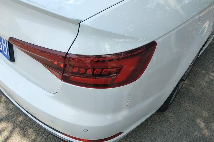 Used Audi S4 2018 S4 3.0TFSI Right Rear Taillight