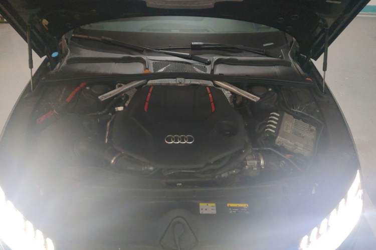Used Audi S4 2020 S4 3.0TFSI Engine Bay