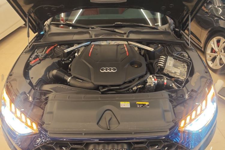 Used Audi S4 2020 S4 3.0TFSI Engine Bay
