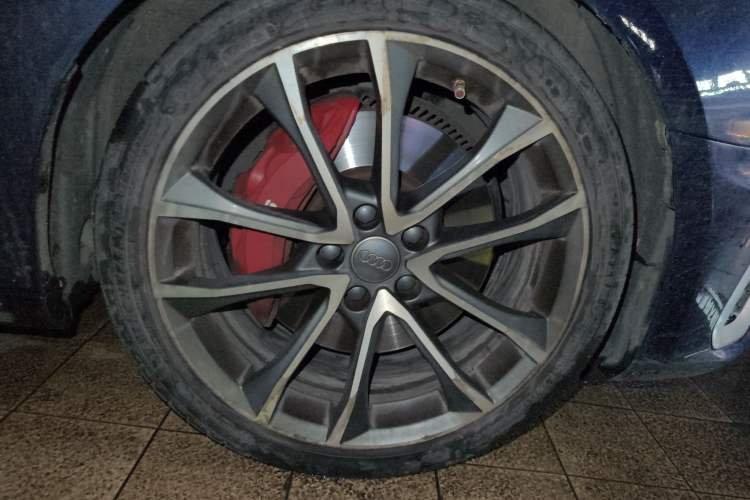 Used Audi S4 2020 S4 3.0TFSI Right Front Wheel Hub